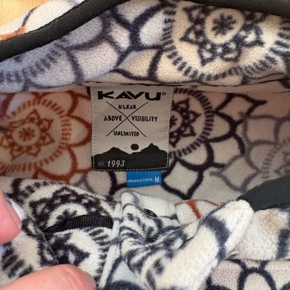 Kavu Fleece Pullover GUC Size Medium - Picture 2 of 9